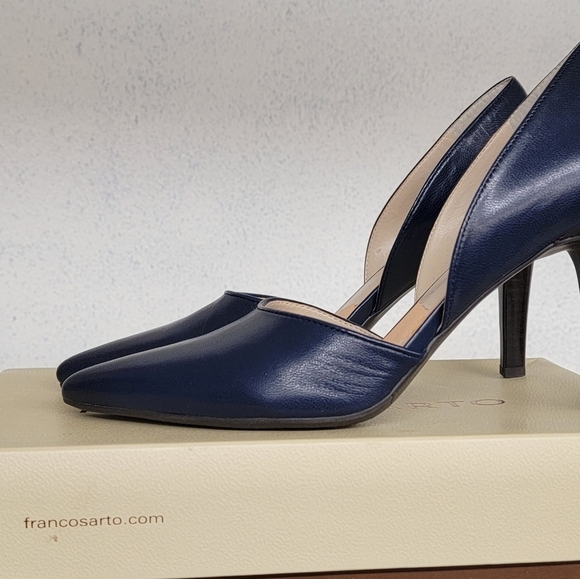 Franco Sarto Size 6 - Navy Blue 3-1/2" Heels - Picture 2 of 7